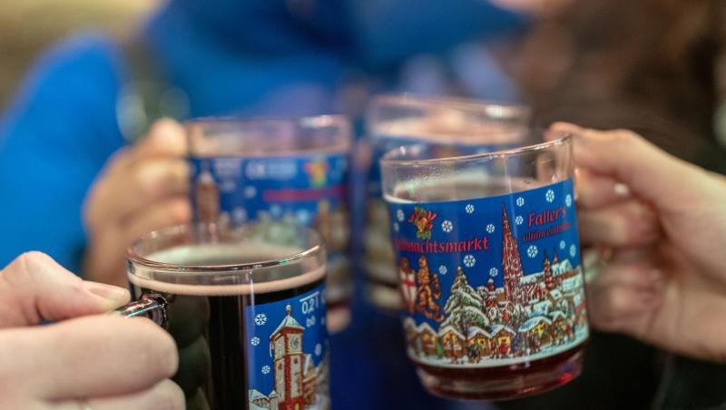 Vielerorts wird in München Glühwein to go angeboten. (Symbolbild)