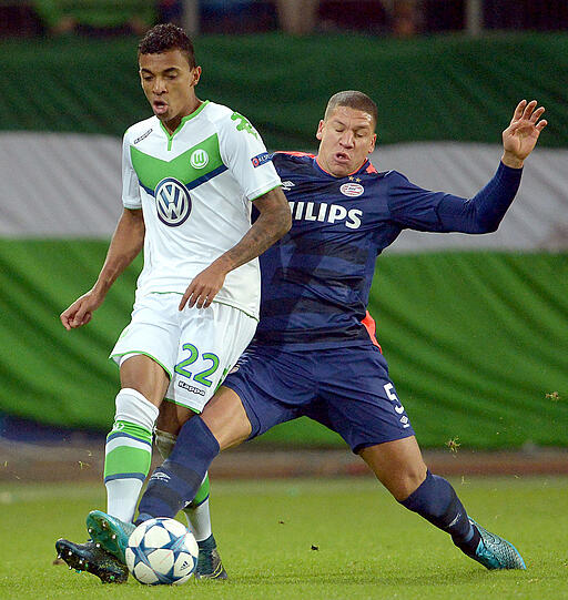 Luiz Gustavo (VfL Wolfsburg): Als Guardiola 2013 kam, ging er. Dem Katalanen genügten die technischen Fertigkeiten des 28-Jährigen nicht, wurde damals vermutet. Der Brasilianer wollte sich vor der Heim-WM 2014 als Stammspieler empfehlen und ist als solcher für die Wolfsburger unverzichtbar.
