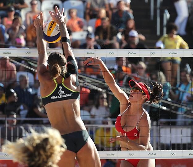 Die Schweizer Beachvolleyballerin Isabelle Forrer beim olympischen Turnier in Rio de Janeiro.