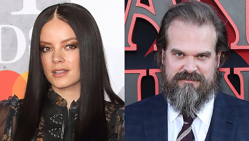 Machen Schluss mit dem Versteckspiel: Sängerin Lily Allen und "Stranger Things"-Star David Harbour Machen Schluss mit dem Versteckspiel: Sängerin Lily Allen und "Stranger Things"-Star David Harbour