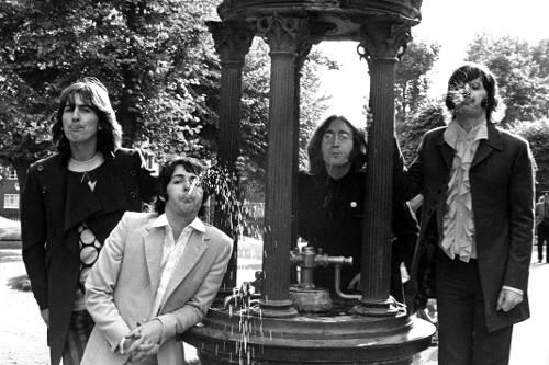 George Harrison, Paul McCartney, John Lennon und Ringo Starr (v.l.) haben die Gesellschaft verändert. Das wird jetzt akademisch belegt.