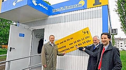 Die Tram-Planer der MVG vor dem Info-Container.