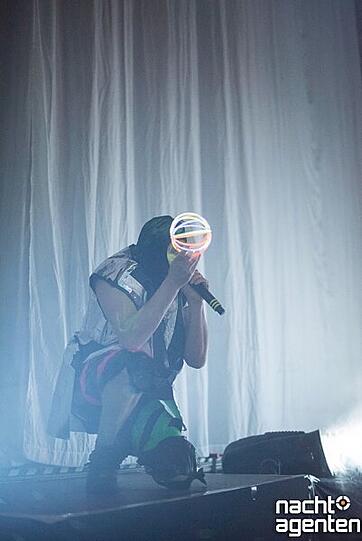Hip-Hop a la Deichkind. Bilder von der fulminanten Show am 23.11 im Zenith in München.