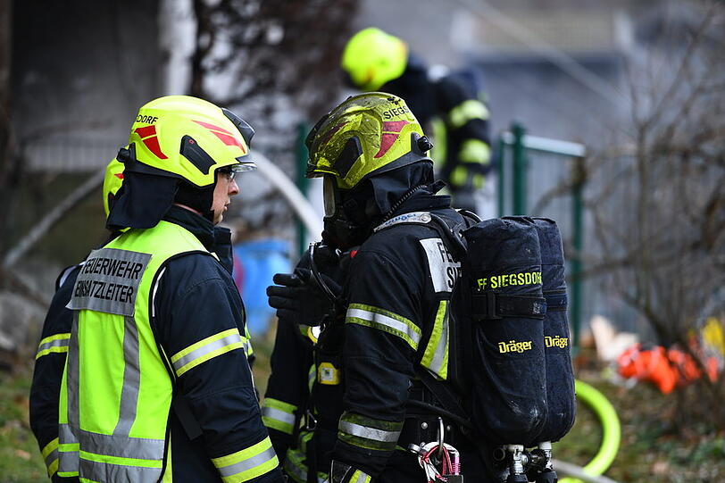 Der Sachschaden beträgt 35.000 Euro - die Ursache für den Kellerbrand ist derzeit noch unklar. Die Bilder vom Feuerwehreinsatz.