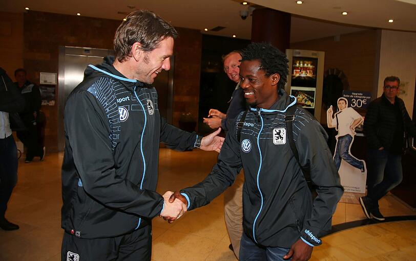"Ich bin froh ein Löwe zu sein!" Mit diesen Worten begrüßte Anthony Annan Fans und Verantortliche des TSV 1860 in Marbella. Die ersten Bilder von seiner Ankunft im Trainingslager.