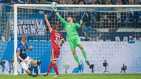 "Immer wenn Sven gefragt war, hat er es gut gemacht", sagt Trainer Carlo Ancelotti über Ulreich, der Neuer drei Monate ersetzen muss.