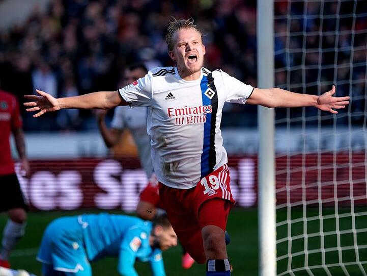 Joel Pohjanpalo rettete dem HSV in der Nachspielzeit einen Punkt in Hannover.