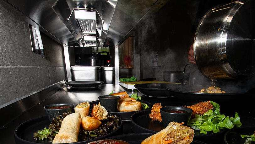 Im Lucky Thai Food serviert der Koch Spezialitäten aus seiner Heimat. Im Lucky Thai Food serviert der Koch Spezialitäten aus seiner Heimat.