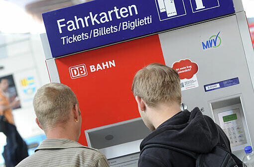 Ab 09. Dezember 2012 gelten die neuen Fahrpreise. Bis zum 31.03.2013 können die alten Fahrscheine noch aufgebraucht werden.