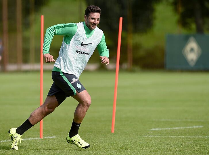 Claudio Pizarro kämpft mit seinem Trainingsrückstand um schnell wieder eingesetzt werden zu können.