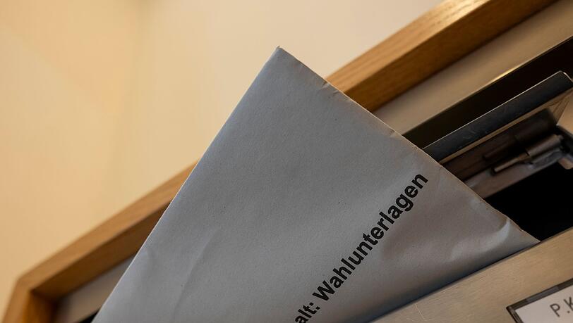 Noch sind viele W&auml;hler in Bayern unentschlossen - bis zur Schlie&szlig;ung der Wahllokale am 8. M&auml;rz um 18.00 Uhr ist auch noch etwas Zeit. (Symbolbild)