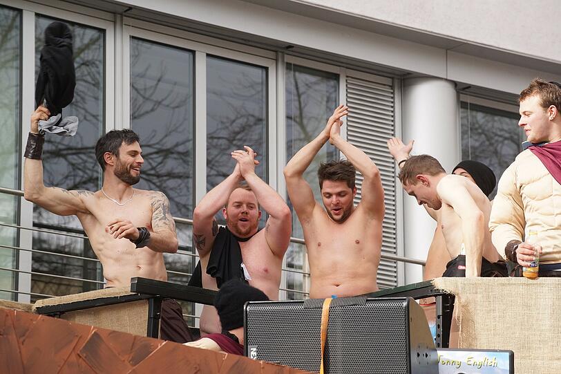 Weitere Bilder vom Faschingsumzug der "Damischen Ritter" in München am 08. Februar 2015.