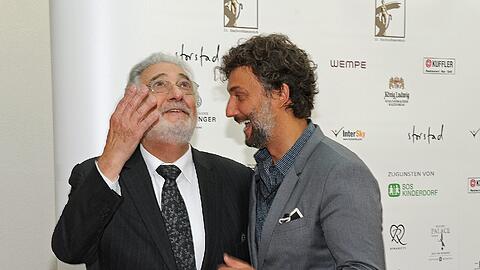 Jonas Kaufmann mit Plácido Domingo (li.)