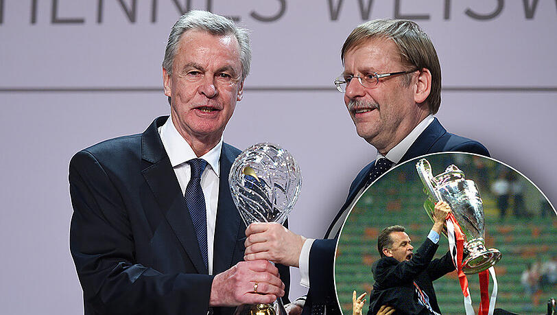Ottmar Hitzfeld (l.) und Rainer Koch, der Geschäftsführende DFB-Präsident am Mittwoch bei der DFB-Trainergala in Frankfurt am Main. Der ehemalige Bayern-Trainer Hitzfeld erhielt eine Auszeichnung für sein Lebenswerk. Ottmar Hitzfeld (l.) und Rainer Koch, der Geschäftsführende DFB-Präsident am Mittwoch bei der DFB-Trainergala in Frankfurt am Main. Der ehemalige Bayern-Trainer Hitzfeld erhielt eine Auszeichnung für sein Lebenswerk.
