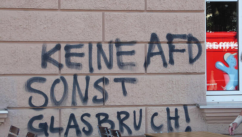 Am Dienstagabend findet eine AfD-Veranstaltung in einem Lokal in der Friedenstraße statt. Unbekannte haben dem Wirt nun gedroht.