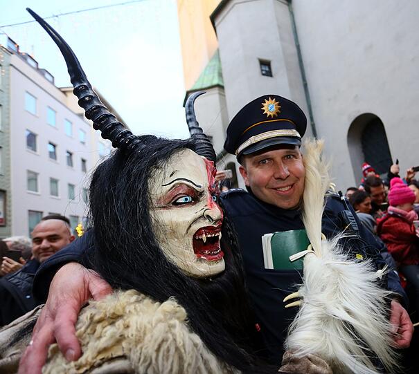 Die Bilder vom Krampuslauf am zweiten Advent.