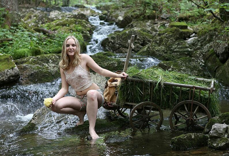 Am bayerischen Spitzingsee präsentierten sich die Models für den Bauernkalender sexy wie eh und je - hier sehen Sie die besten Bilder des Shootings.