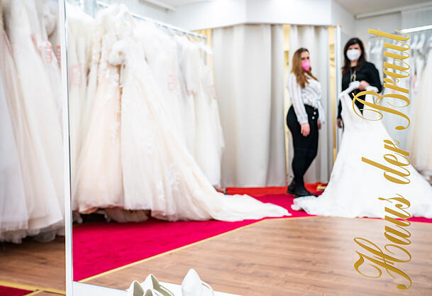 Bei dieser Auswahl an Hochzeitskleidern, ist für jede Braut das Richtige dabei.