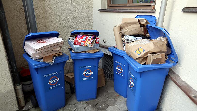 Haidhausen - Ein unerwartet hohes Aufkommen an Papiermüll Haidhausen - Ein unerwartet hohes Aufkommen an Papiermüll