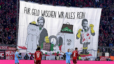 Dieses große Protestbanner zeigten die Bayern-Ultras in der vergangenen Saison.