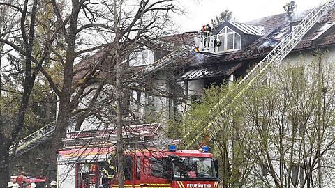 Einsatzkräfte der Feuerwehr.