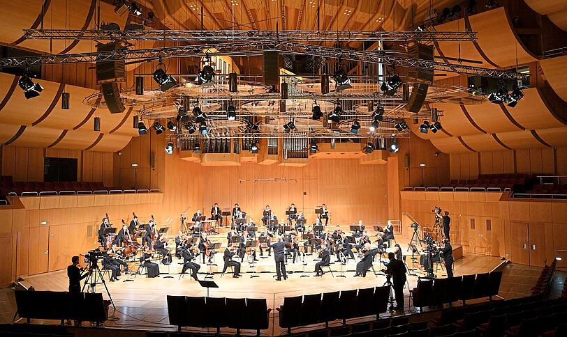 Die Münchner Philharmoniker unter Valery Gergiev im Juni bei Aufnahmen zu einem Livestream im Gasteig.