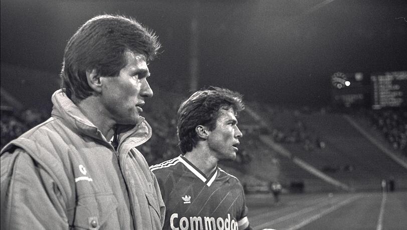 Wieder vereint - diesmal beim FC Bayern: Trainer Jupp Heynckes und Lothar Matthäus. Es reicht nur zur Vizemeisterschaft. Zu wenig. Wieder vereint - diesmal beim FC Bayern: Trainer Jupp Heynckes und Lothar Matthäus. Es reicht nur zur Vizemeisterschaft. Zu wenig.