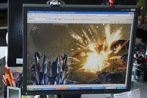 Harmlos oder gefährlich? Eine besonders spektakuläre Szene aus dem Action-Computerspiel &bdquo;Crysis&ldquo;.