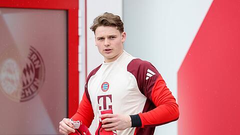 Jonas Urbig kam zuletzt vom 1. FC Köln zum FC Bayern.
