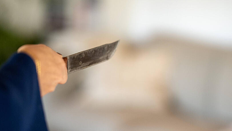 Die Polizei nahm die 49-Jährige im Haus fest, bei dem Vorfall wurde niemand verletzt. (Symbolbild)