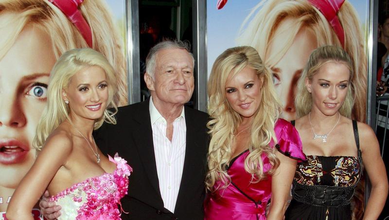 Hugh Hefner mit drei seiner Freundinnen Hugh Hefner mit drei seiner Freundinnen