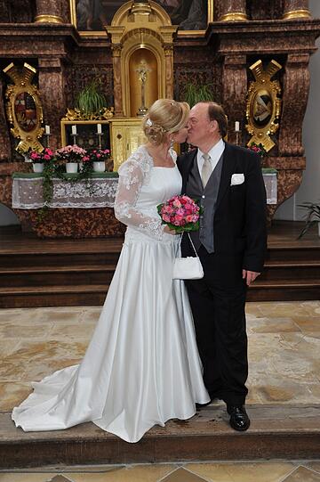 Die Traumhochzeit von Star-Koch Winkler und seiner Denise - sehen Sie hier die wunderschönen Bilder aus dem zugeschneiten Aschau.