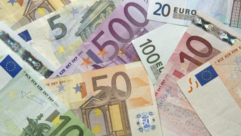 Auf insgesamt 49,8 Milliarden Euro bezifferte das Statistische Bundesamt den Überschuss von Bund, Ländern, Gemeinden und Sozialkassen. Auf insgesamt 49,8 Milliarden Euro bezifferte das Statistische Bundesamt den Überschuss von Bund, Ländern, Gemeinden und Sozialkassen.