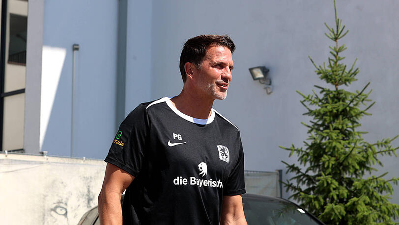 Starkes Trainerlob für die neue Nummer eins: "Er ist auch ein guter Typ, tut der Kabine gut, hat ein richtiges Maß an Lockerheit und Ernsthaftigkeit", sagt Patrick Glöckner über Thomas Dähne. Starkes Trainerlob für die neue Nummer eins: "Er ist auch ein guter Typ, tut der Kabine gut, hat ein richtiges Maß an Lockerheit und Ernsthaftigkeit", sagt Patrick Glöckner über Thomas Dähne.