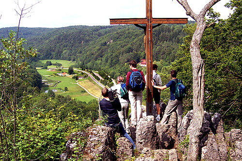 Die Felsen im wunderschönen Hirschbachtal sind ein Paradies für Kletterer aus ganz Europa.