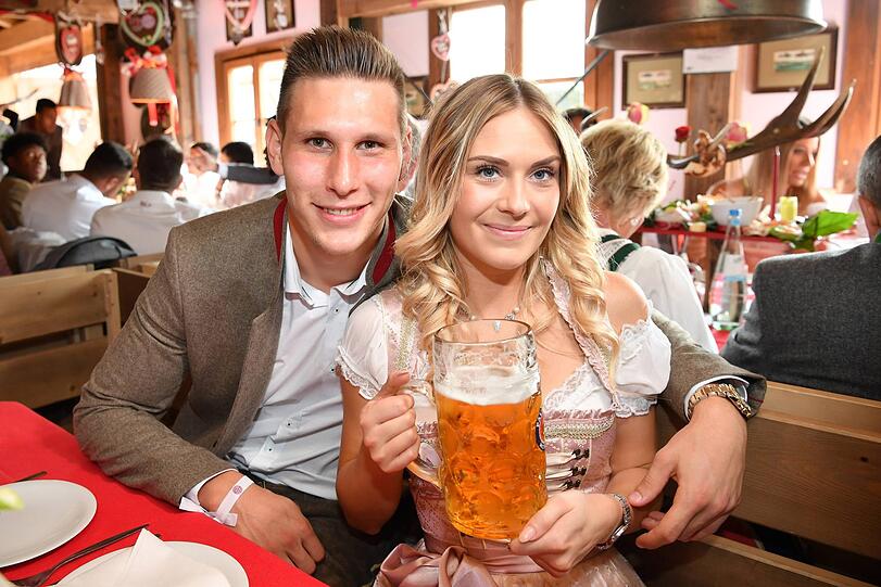 Nationalspieler Niklas Süle und seine Freundin Melissa Halter sind Ende 2020 erstmals Eltern geworden.