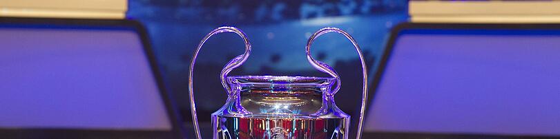Diesen Pott wollen die Bayern am Ende der Saison in die Luft stemmen: Die Champions-League-Trophäe. Diesen Pott wollen die Bayern am Ende der Saison in die Luft stemmen: Die Champions-League-Trophäe.