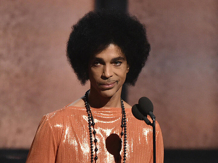 Lieber auf der Bühne als im Netz: Prince bei den Grammy Awards im Februar