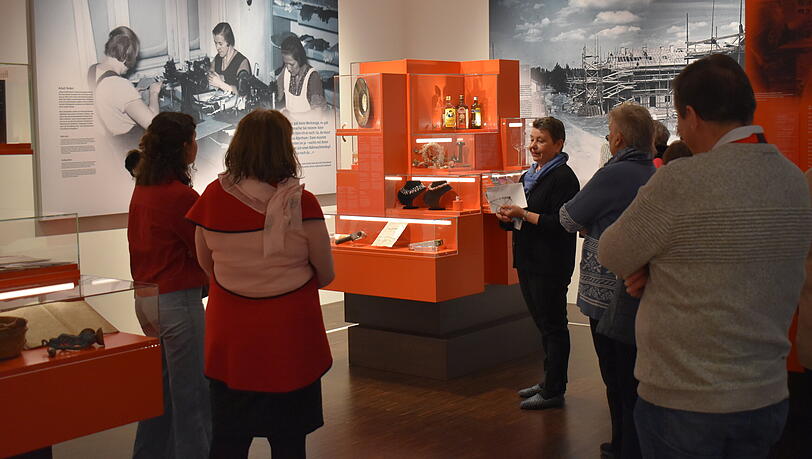 Am Weltfrauentag ist der Schwerpunkt zweier Themenführungen "Frauen in der Dauerausstellung des Sudetendeutschen Museums". Am Weltfrauentag ist der Schwerpunkt zweier Themenführungen "Frauen in der Dauerausstellung des Sudetendeutschen Museums".