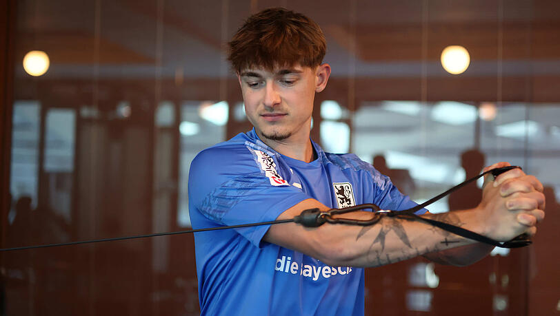 Noah Klose absolviert sein erstes Trainingslager bei den Profis des TSV 1860.