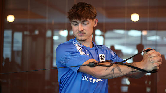 Noah Klose absolviert sein erstes Trainingslager bei den Profis des TSV 1860.