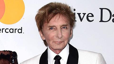 S&auml;nger Barry Manilow konnte erneut nicht auftreten.