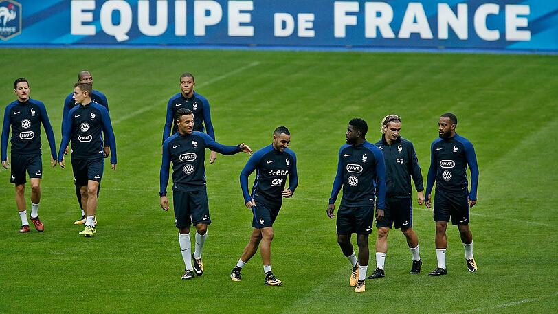 Frankreich: Mit einem Sieg gegen Weißrussland schlossen die Franzosen ihre Quali ab. In der Gruppe A belegen sie vor Schweden den ersten Platz.