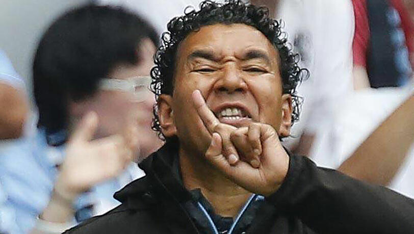 Schaffte sich mal wieder Luft und machte dann seine Spieler rund. Löwen-Trainer Ricardo Moniz schrie: "Es kotzt mich an." Schaffte sich mal wieder Luft und machte dann seine Spieler rund. Löwen-Trainer Ricardo Moniz schrie: "Es kotzt mich an."