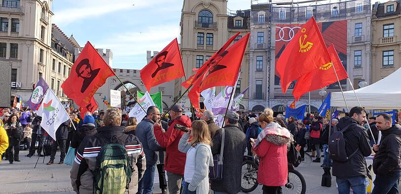 Bilder von der Demo gegen die Sicherheitskonferenz in München.