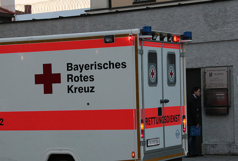 "Der Mann war im Besitz eines Messers", schreibt die Polizei...