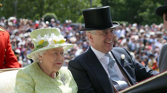 Königin Elizabeth und ihr Sohn Prinz Andrew
