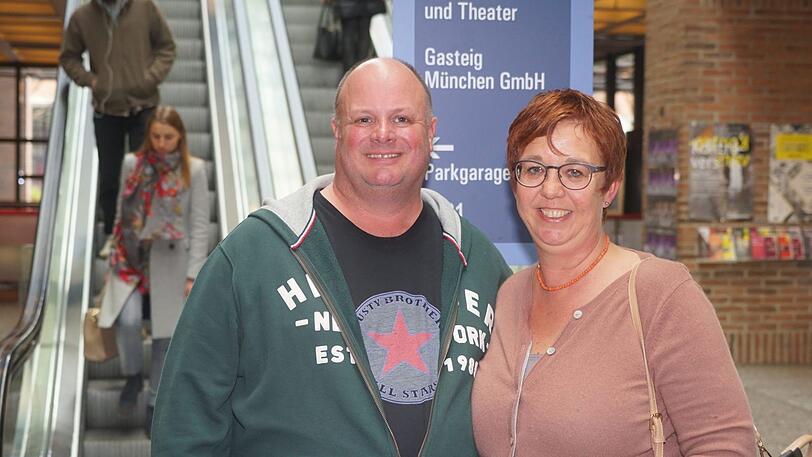 Andy Nichol und Kirstyne Nichol haben gerade den Sprachtest am Gasteig hinter sich.