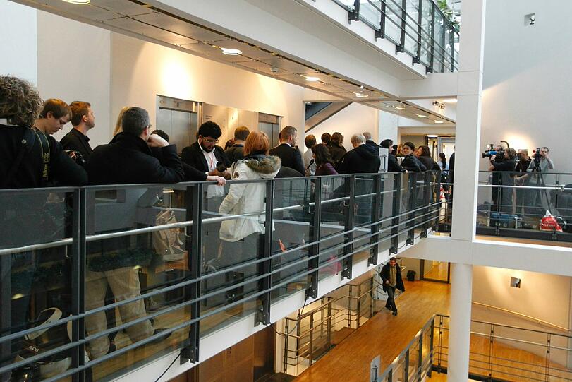 Journalisten vor dem Gerichtssaal: Der Fall ruft ein enormes Medieninteresse hervor.