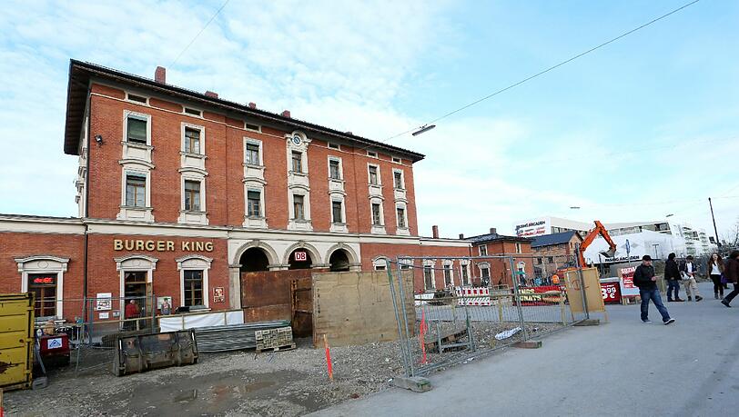Pasing im Wandel: Die Gegend um den Bahnhofplatz verändert sich. Pasing im Wandel: Die Gegend um den Bahnhofplatz verändert sich.